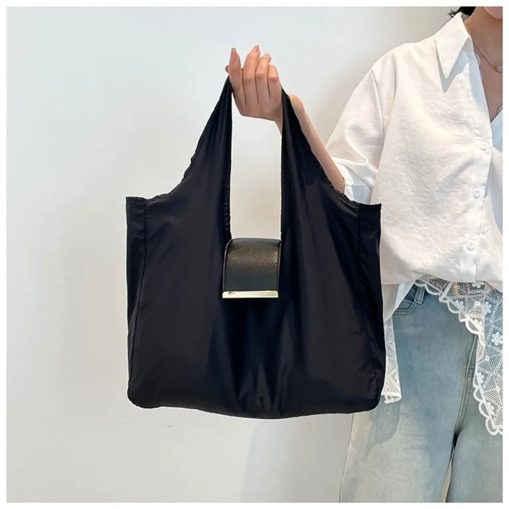 New Mini Keychain Tote Bag Foldable with Key Ring Shopping Bag Expandable Reusable Supermarket Eco-Friendly Bag for Travel
